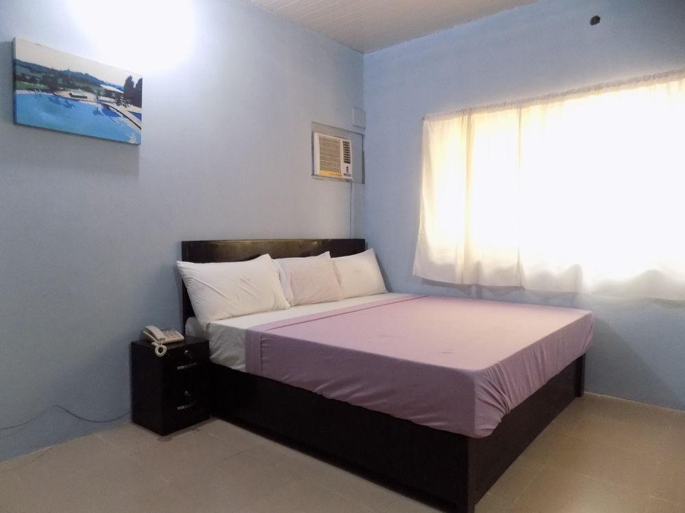 Posh Apartments And Hotel Ikeja Buitenkant foto