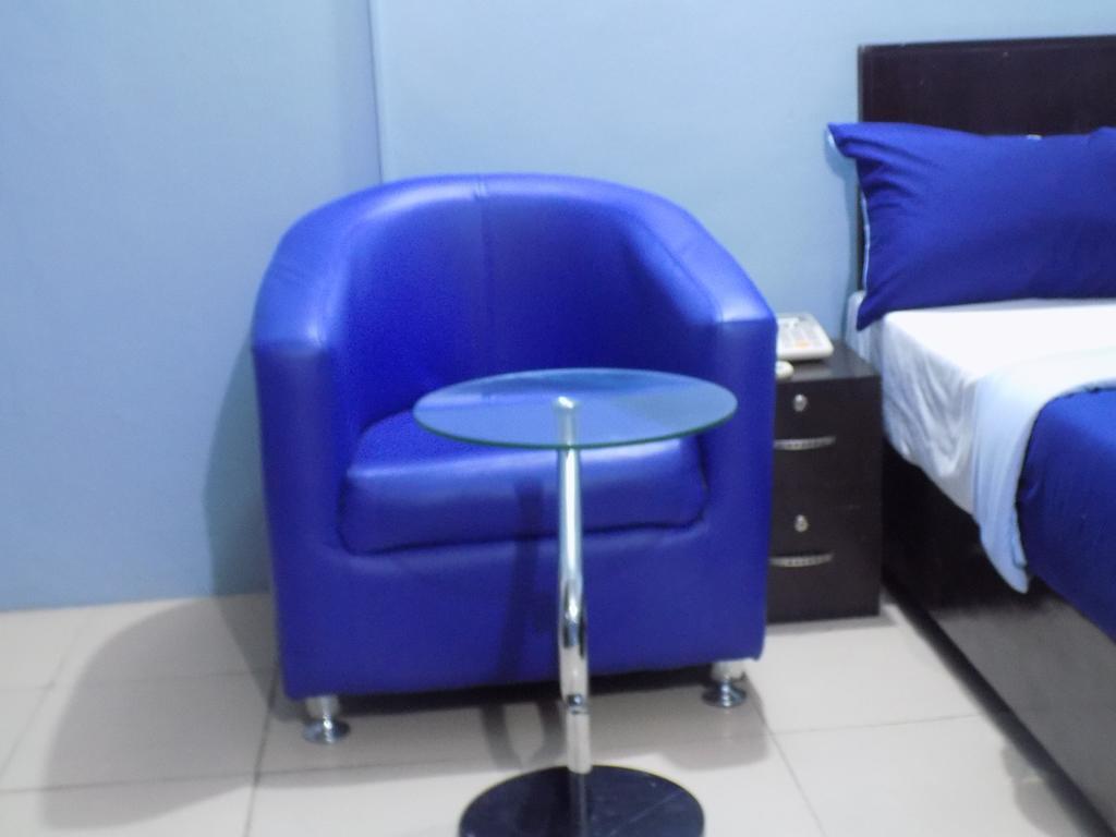 Posh Apartments And Hotel Ikeja Buitenkant foto