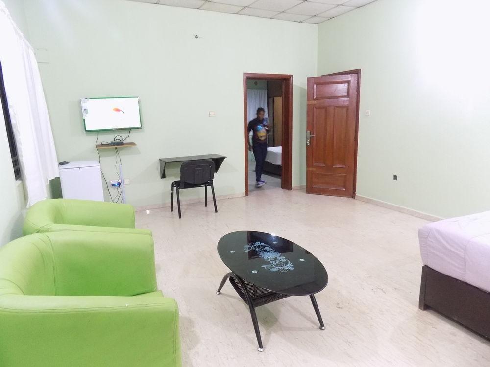 Posh Apartments And Hotel Ikeja Buitenkant foto