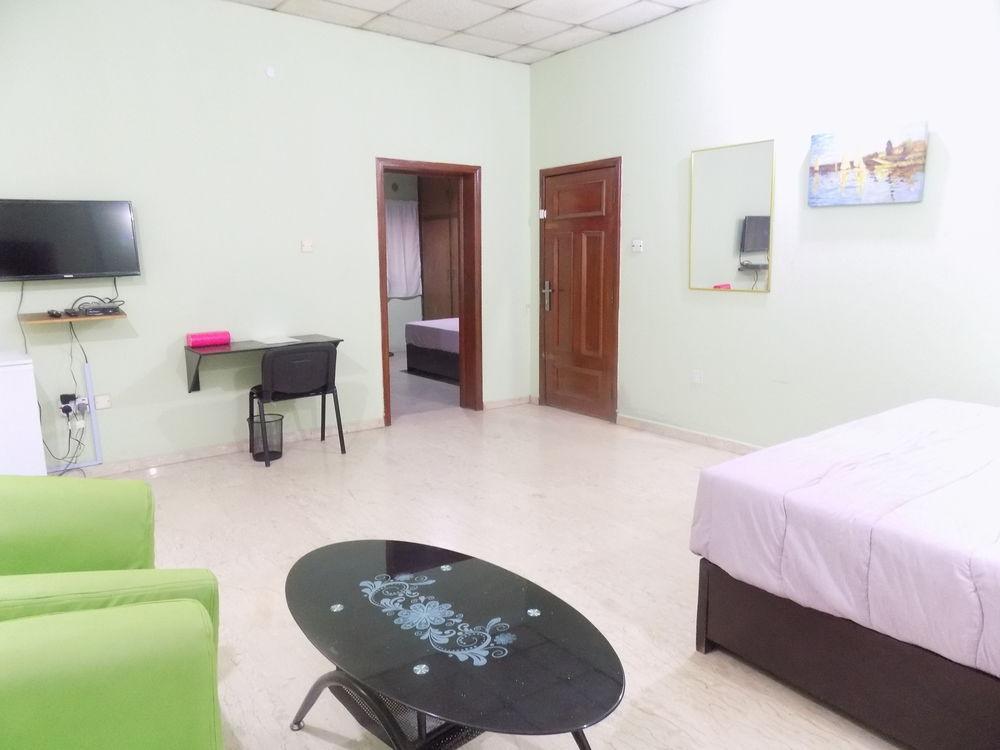 Posh Apartments And Hotel Ikeja Buitenkant foto