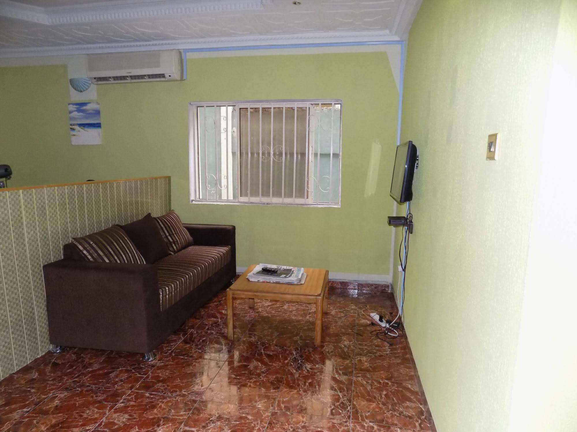 Posh Apartments And Hotel Ikeja Buitenkant foto