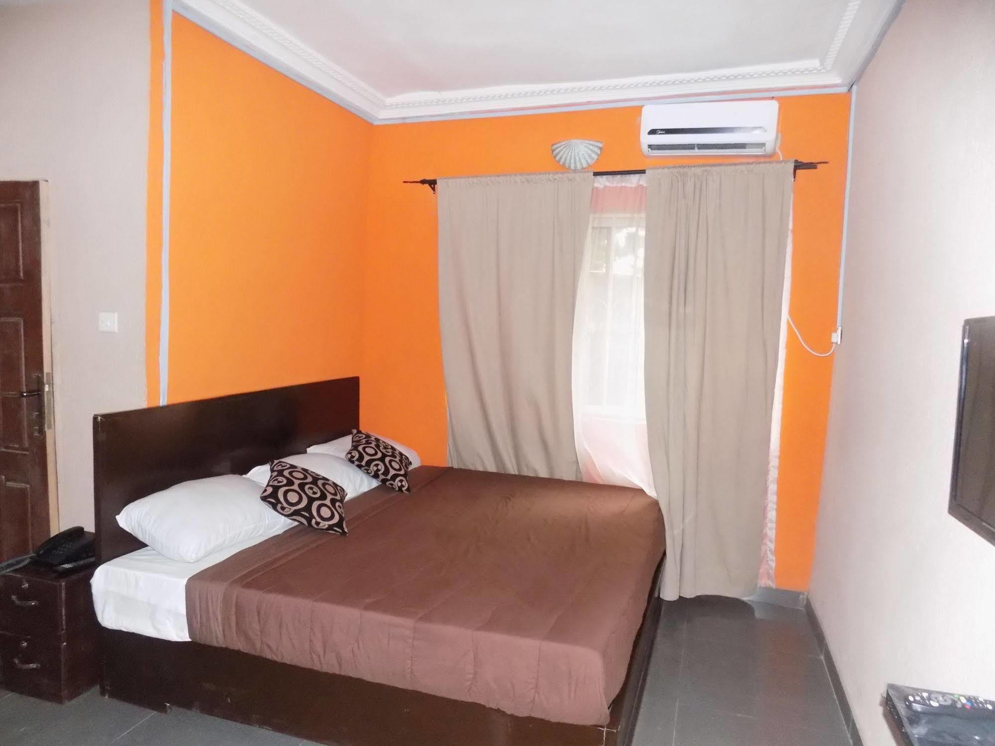 Posh Apartments And Hotel Ikeja Buitenkant foto